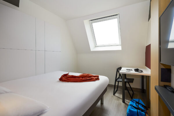 triple bedroom